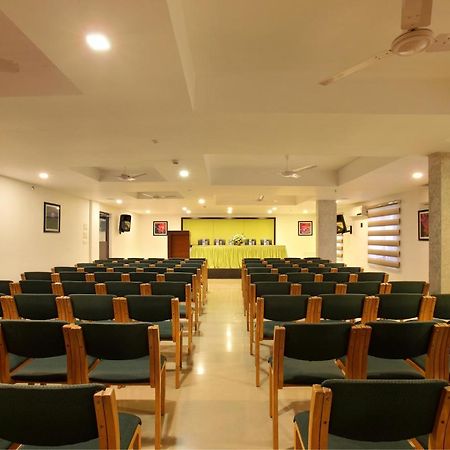 Hotel Park Residency Kuttiyadi Kuttyadi Buitenkant foto