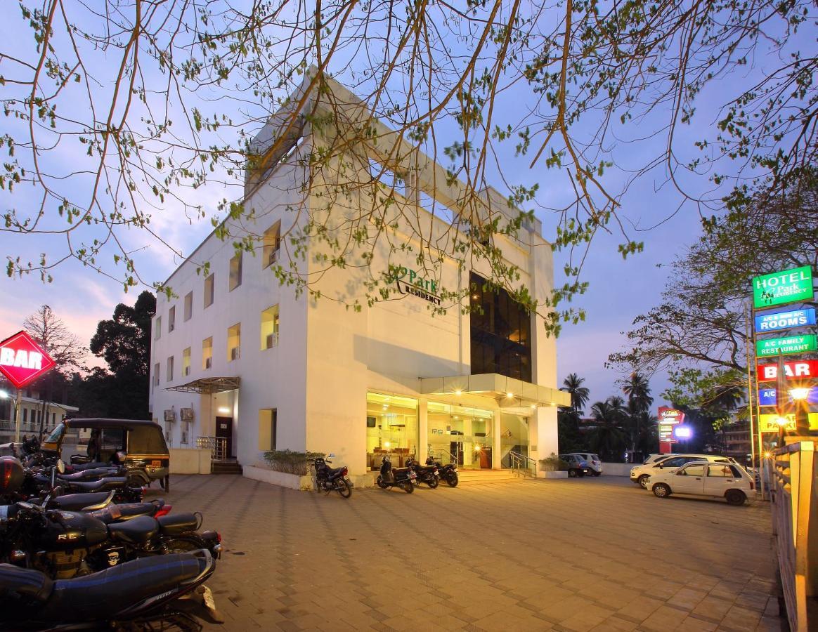 Hotel Park Residency Kuttiyadi Kuttyadi Buitenkant foto